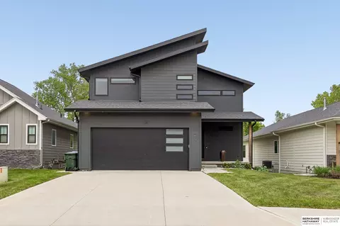 459 N Allen St, Bennington, NE 68007