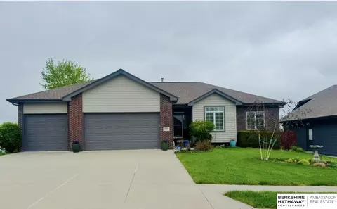 15450 Briar St, Omaha, NE 68138