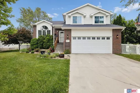 2845 N 90th St, Lincoln, NE 68507