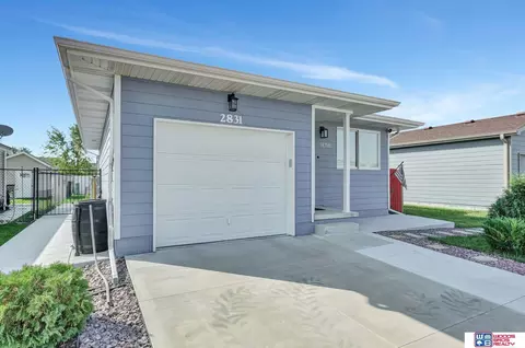 2831 W Sumner St, Lincoln, NE 68522