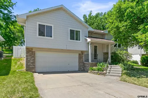 3072 S 35th Ave, Omaha, NE 68105