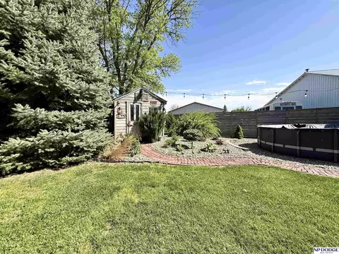 Exterior - 410 S 7th St, Lyons, NE 68038 photo 5 of 8
