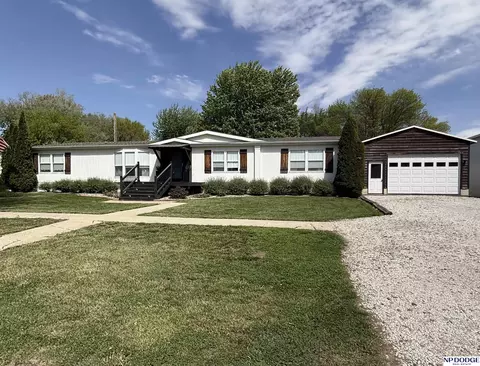 410 S 7th St, Lyons, NE 68038