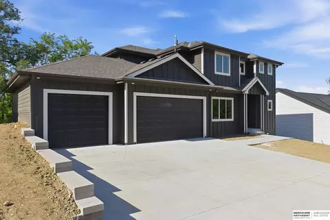 6403 Girard St, Omaha, NE 68152