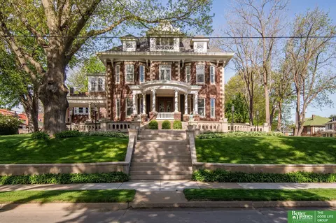 520 N 38 St, Omaha, NE 68131