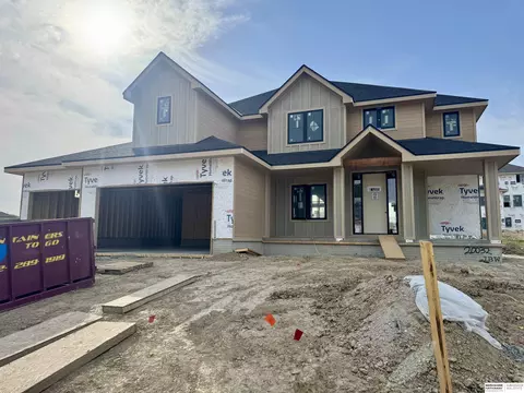 20032 V St, Omaha, NE 68135