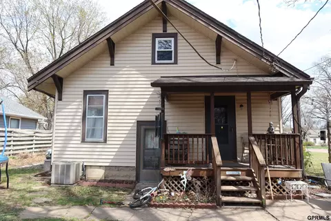 Exterior - 1003 N 14th St, Beatrice, NE 68310 photo 6 of 11