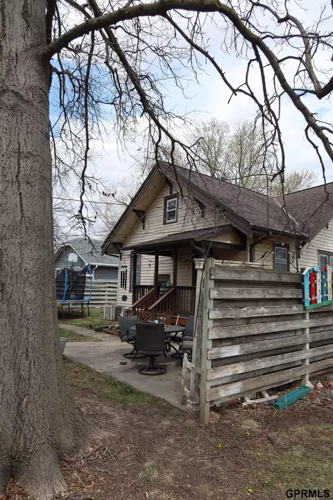 Exterior - 1003 N 14th St, Beatrice, NE 68310 photo 8 of 11