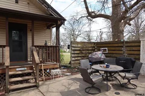 Exterior - 1003 N 14th St, Beatrice, NE 68310 photo 7 of 11