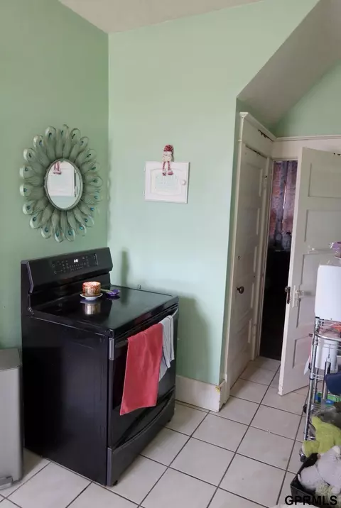 Kitchen - 1003 N 14th St, Beatrice, NE 68310 photo 3 of 4