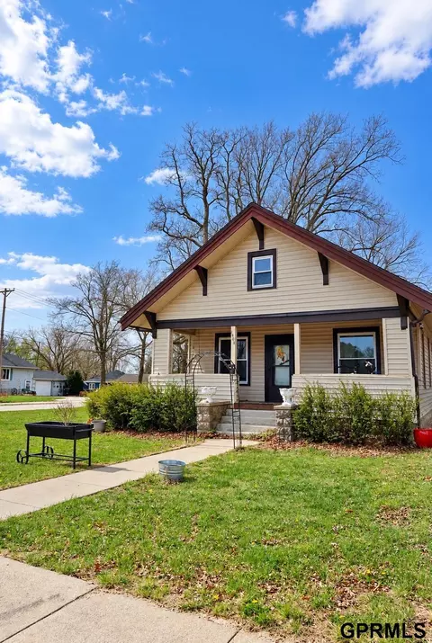 1003 N 14th St, Beatrice, NE 68310