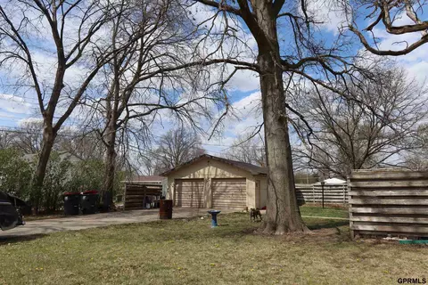 Exterior - 1003 N 14th St, Beatrice, NE 68310 photo 5 of 11