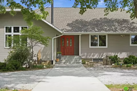 17879 S 68th St, Hickman, NE 68372