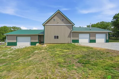 Exterior - 17879 S 68th St, Hickman, NE 68372 photo 16 of 23