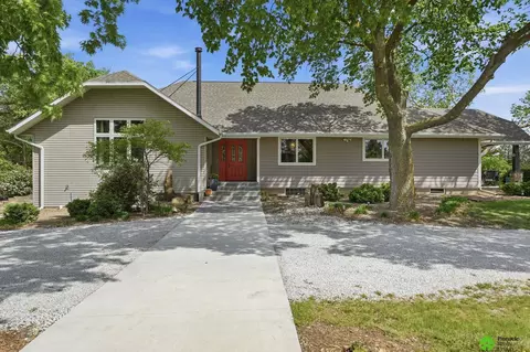 Exterior - 17879 S 68th St, Hickman, NE 68372 photo 2 of 23