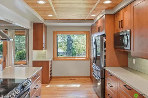 Kitchen - 17879 S 68th St, Hickman, NE 68372 photo 3 of 5
