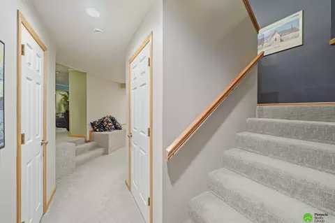 Entry Way - 17879 S 68th St, Hickman, NE 68372 photo 7 of 10