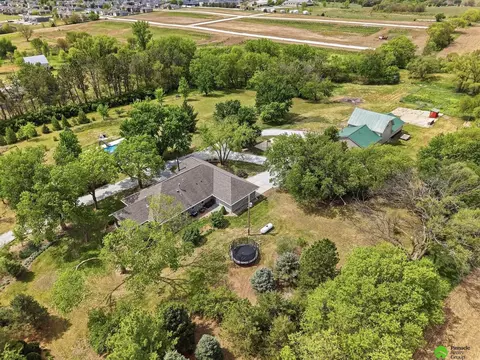View/Area - 17879 S 68th St, Hickman, NE 68372 photo 3 of 9
