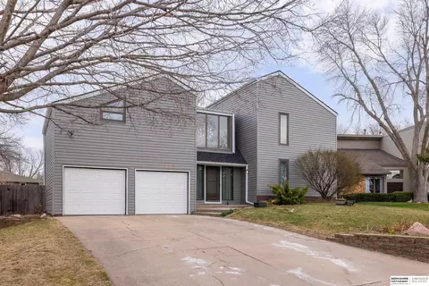723 S 153rd Cir, Omaha, NE 68154