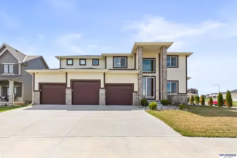 3018 N 185 St, Omaha, NE 68022