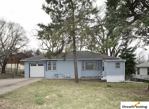 1903 Childs Rd E, Bellevue, NE 68005