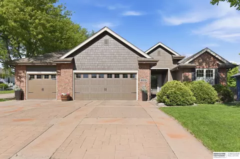 8001 S 94th St, La Vista, NE 68128