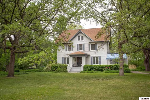 4242 South St, Lincoln, NE 68506