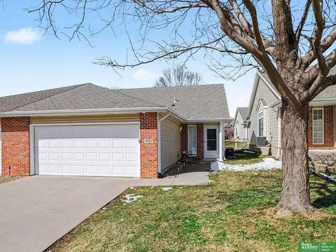 1832 N 175 Plz, Omaha, NE 68116