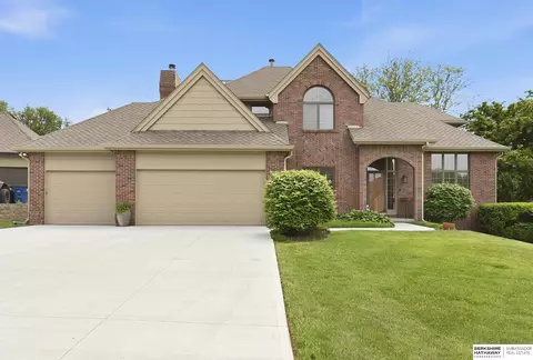 15917 Lamp Cir, Omaha, NE 68118
