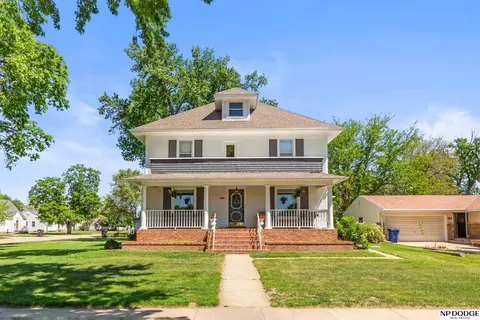 520 W 10th St, Schuyler, NE 68661