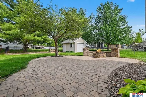 Exterior - 604 2nd St, Waterloo, NE 68069 photo 6 of 8