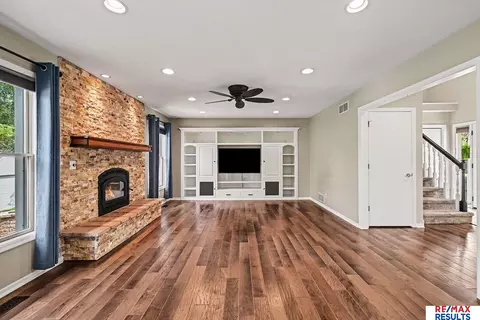 Living - 604 2nd St, Waterloo, NE 68069 photo 1 of 5