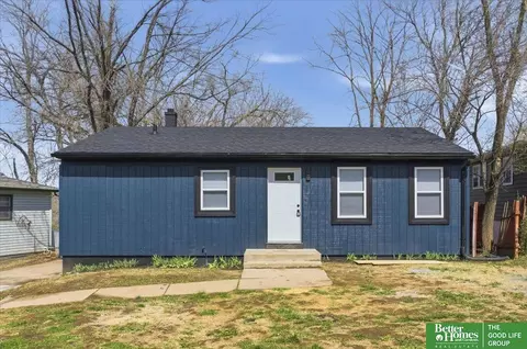 7407 N 34 St, Omaha, NE 68112