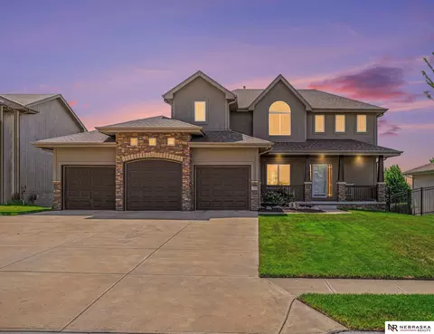 13608 S 43rd St, Bellevue, NE 68123