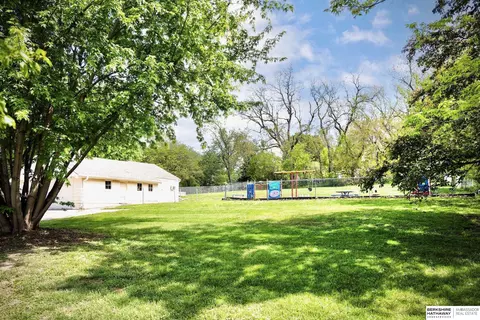 Exterior - 2616 Edwards St, Bellevue, NE 68005 photo 2 of 11
