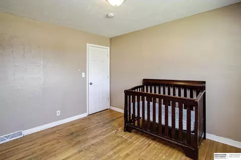 Bedroom - 2616 Edwards St, Bellevue, NE 68005 photo 4 of 7