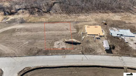 9557 Elm Creek Rd, Lincoln, NE 68520
