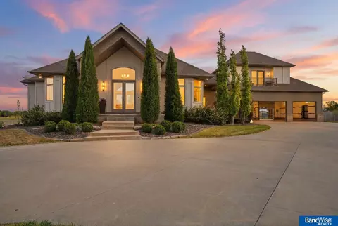 5280 Prairie Sage Dr, Roca, NE 68430