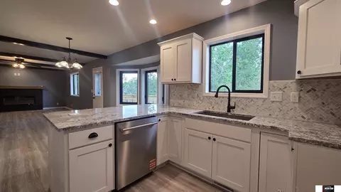 122 W 1st St, Valparaiso, NE 68065