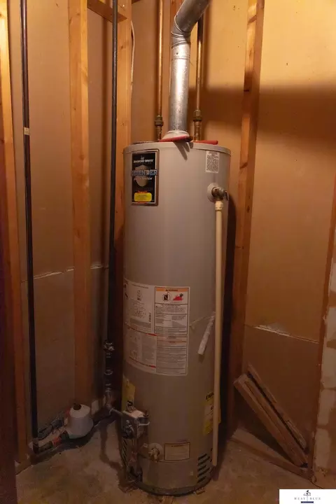 Other - 625 2nd St, Hampton, NE 68843 photo 9 of 16