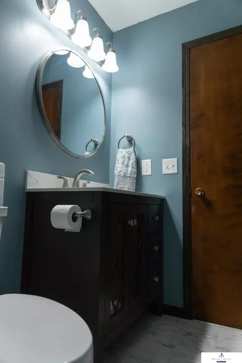 Bath - 625 2nd St, Hampton, NE 68843 photo 2 of 6