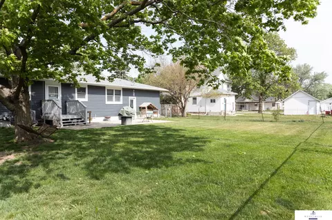 Exterior - 625 2nd St, Hampton, NE 68843 photo 4 of 11