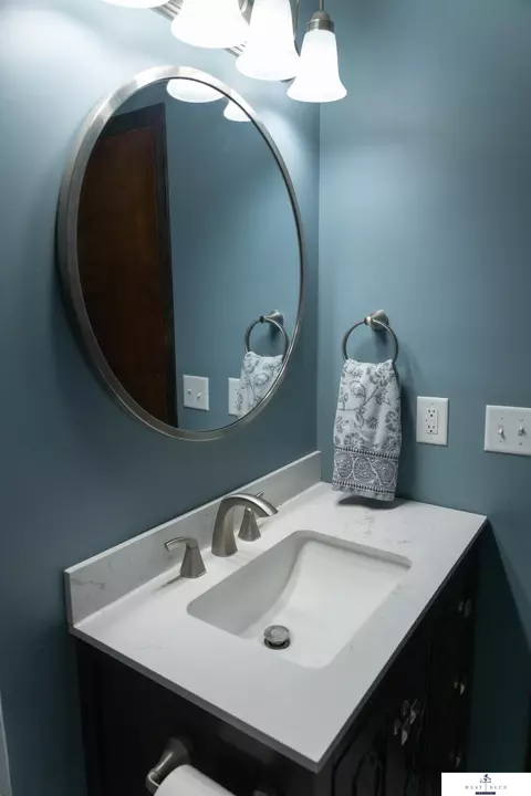 Bath - 625 2nd St, Hampton, NE 68843 photo 3 of 6