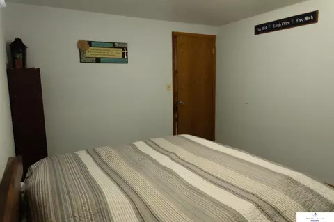 Bedroom - 625 2nd St, Hampton, NE 68843 photo 13 of 13