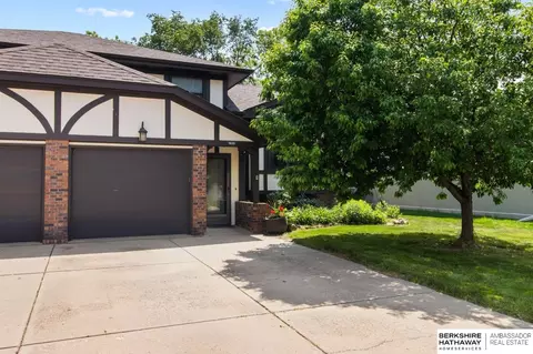 1635 N 123 St, Omaha, NE 68154