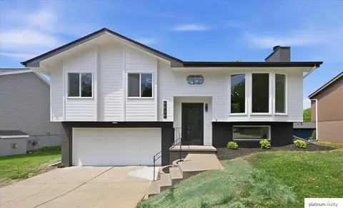 8836 N 81 Ave, Omaha, NE 68122