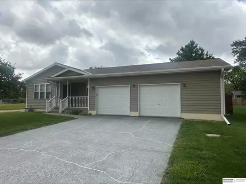 920 23rd St, Fairbury, NE 68352