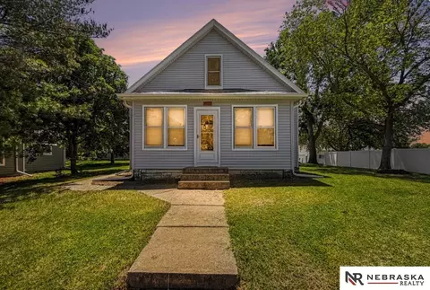 3625 Cedar St, Davey, NE 68336