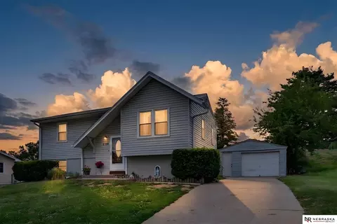 2106 Georgia Ave, Bellevue, NE 68005