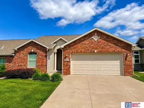 7518 Nashway Rd, Lincoln, NE 68516